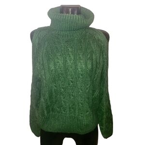 Suzy Shier Forest Green Knit Cold Shoulder Turtleneck Sweater M